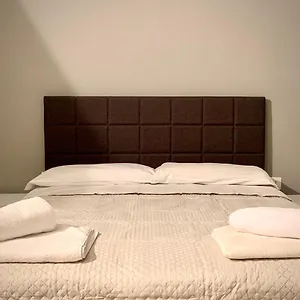 apartment-odesos.hotelinveneto.com/